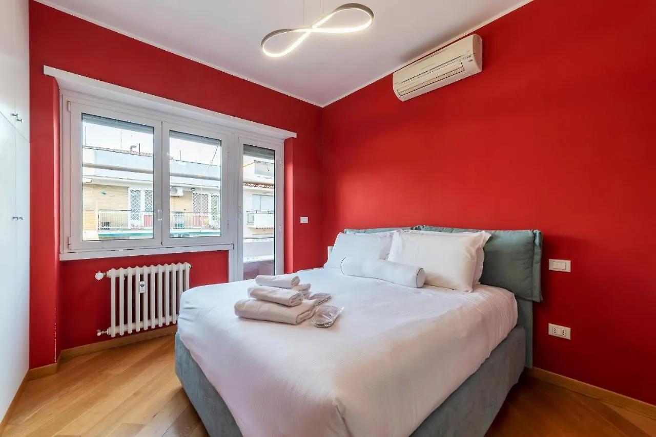 Bright Flat Near Vatican Rome Apartment