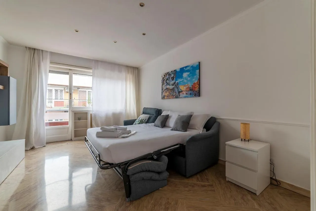 Bright Flat Near Vatican Rome Apartment